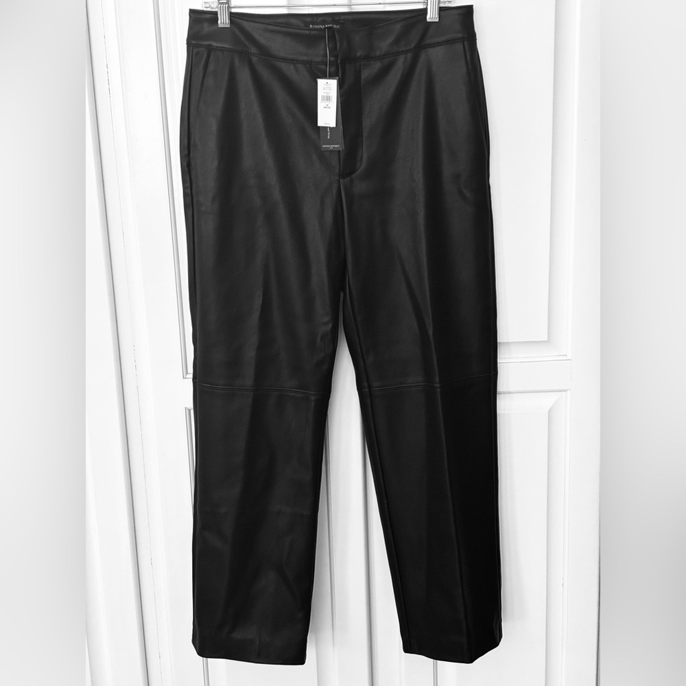BRAND NEW w/ TAGS! Banana Republic Black Vegan Leather Wide Leg Pant - Petite 10